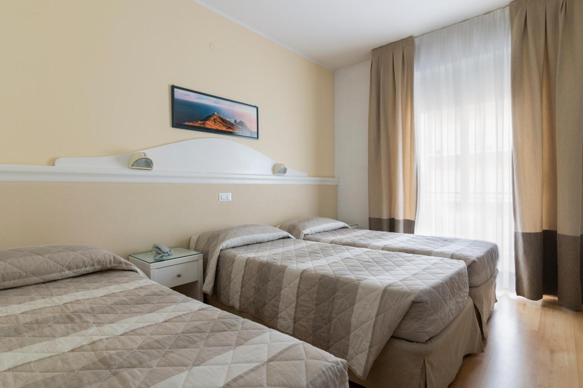 Hotel Miami Lido di Jesolo Esterno foto