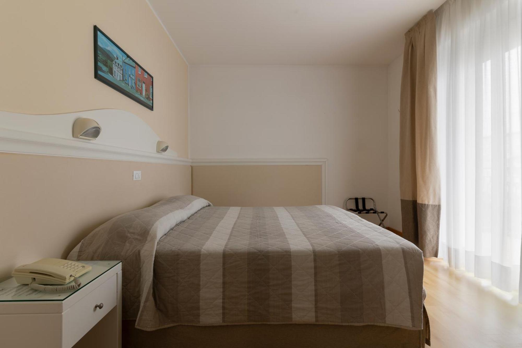 Hotel Miami Lido di Jesolo Esterno foto