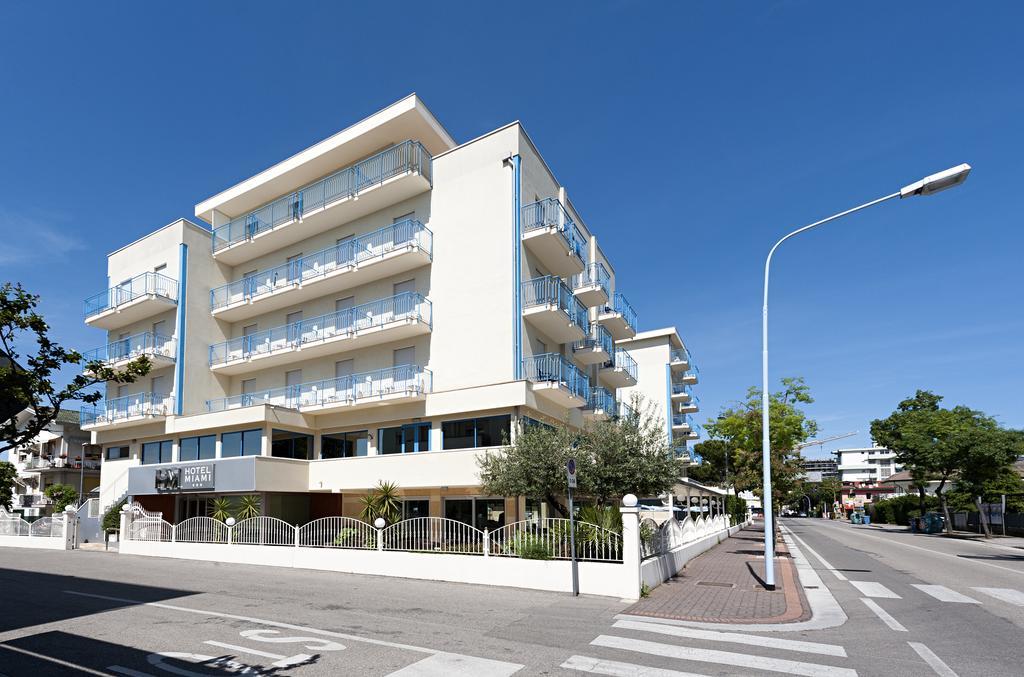 Hotel Miami Lido di Jesolo Esterno foto