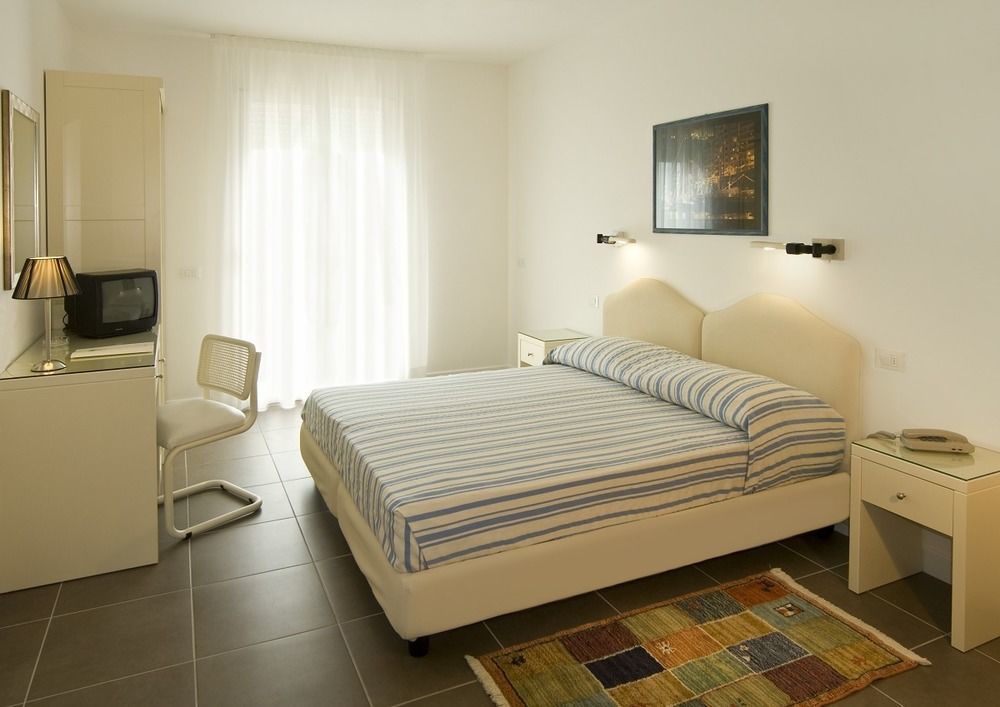 Hotel Miami Lido di Jesolo Esterno foto