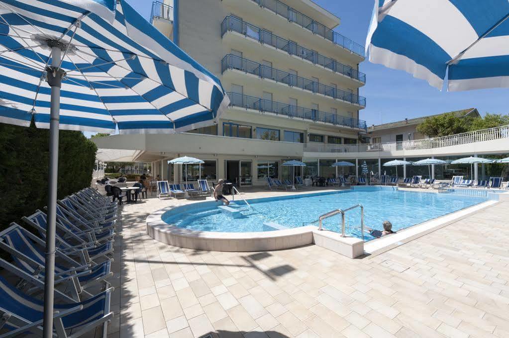 Hotel Miami Lido di Jesolo Esterno foto